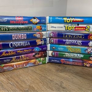 Lot of 16 Disney VHS clamshell Movies Dumbo Bambi Sleeping Beauty Toy Story